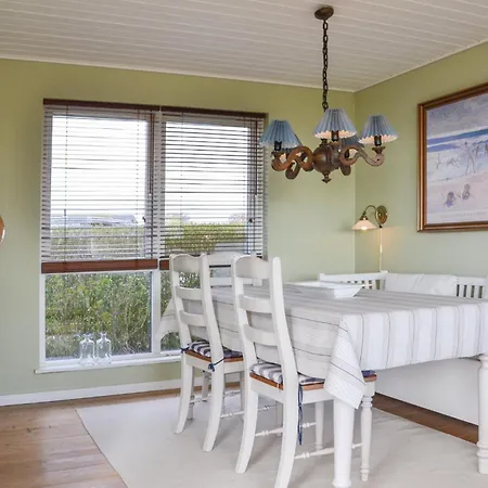 Two-bedroom In 펜션 *